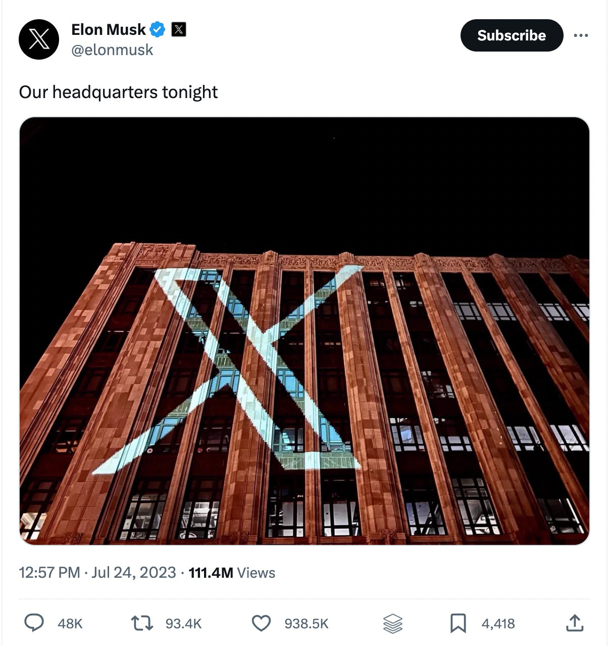 Screenshot of Elon Musk's tweet showcasing the new "X" logo on Twitter's headquarters.